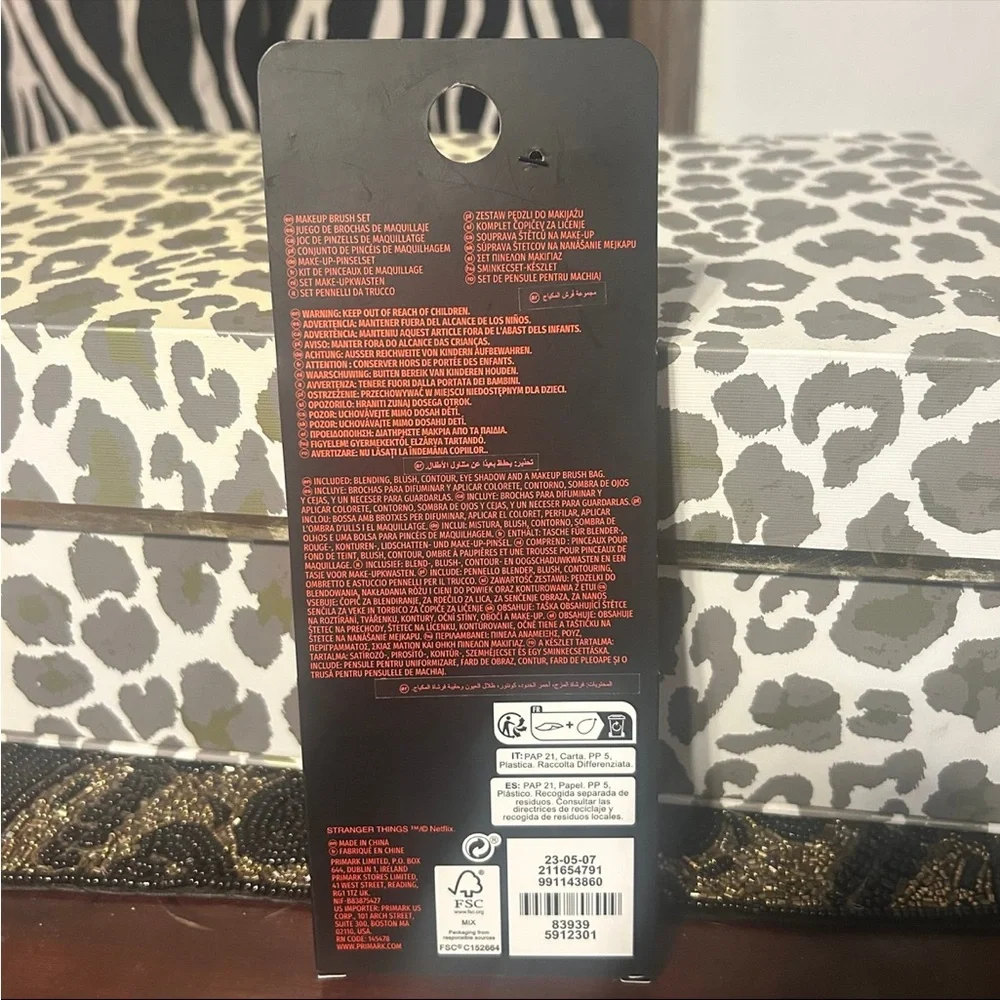 Stranger Things X Primark 3 Pc Make Up Brush Set Limited edition